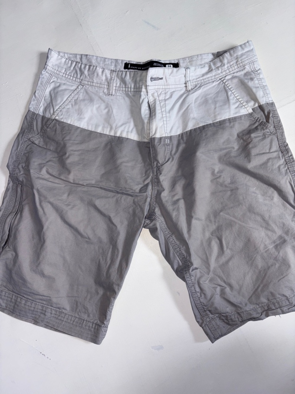 Men’s Jeans by Buffalo David Bitton Two-Tone Gray and White Cargo Shorts 34